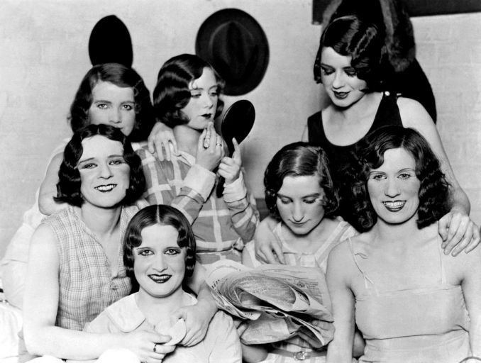 1928-ieji, jaunosios aktorės. Visos moterys siekė būti panašios į scenos gražuoles