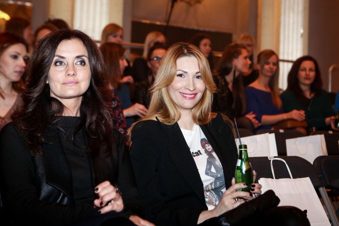 Daina Bosas su drauge