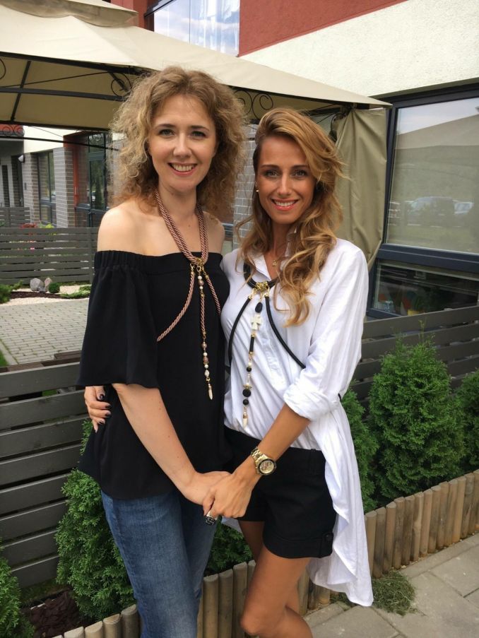 Violeta Repčenkaitė su seserimi Ramune