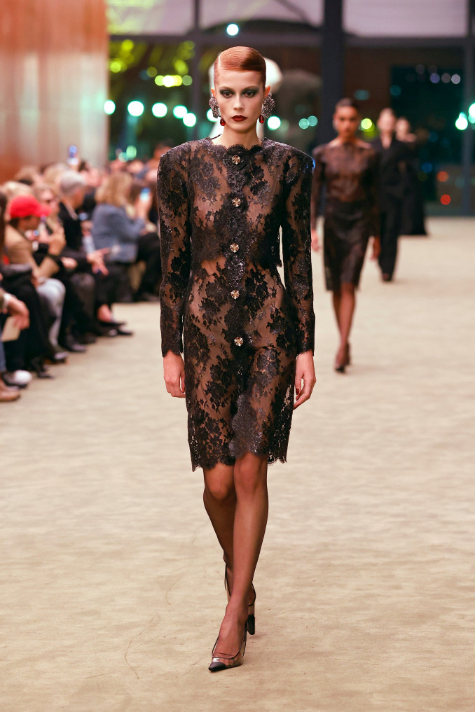 „Saint Laurent“ 2026-2027 m. rudens ir žiemos kolekcija