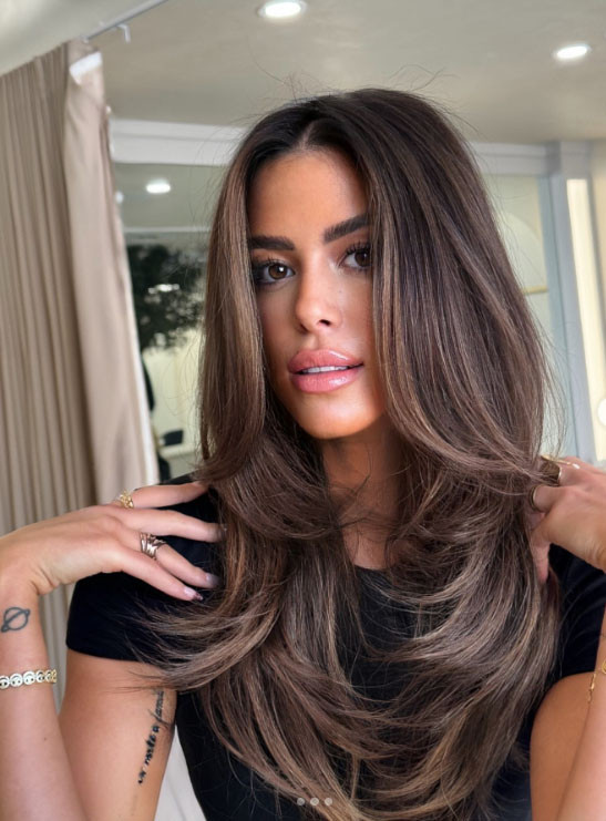 Kaštoninė brunetė