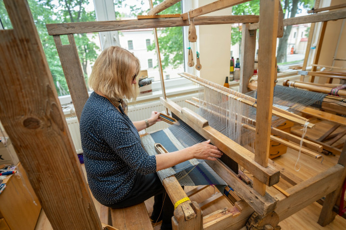 Etnomada, kuri tinka šiandien: apie šiuolaikinę tapatybę su dizainere Dovile Gudačiauskaite