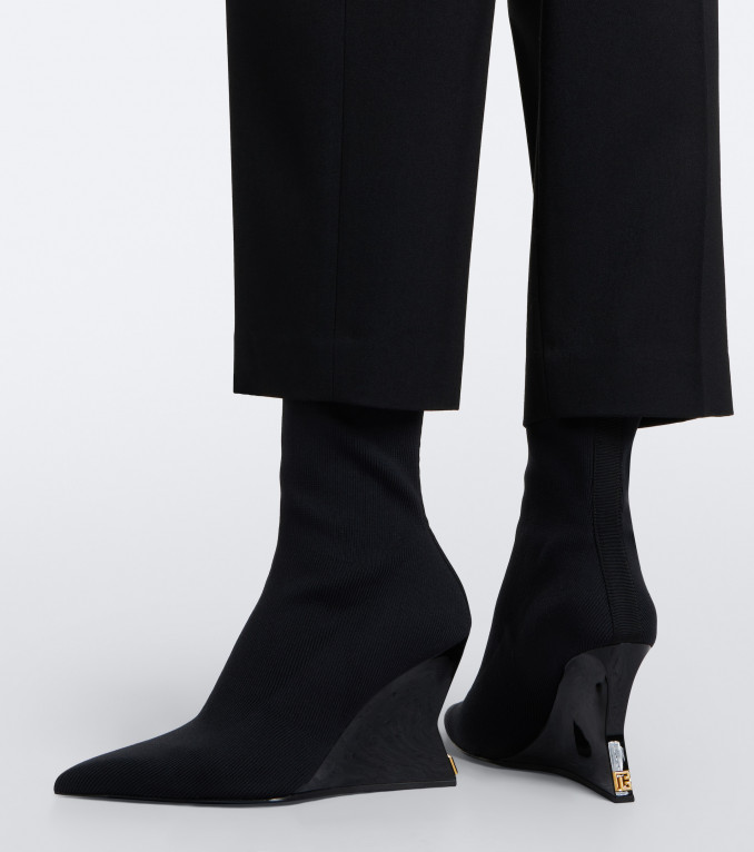 Aulinukai, „Balmain“