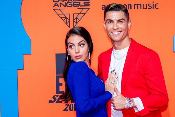 Cristiano Ronaldo pasirpiršo mylimajai