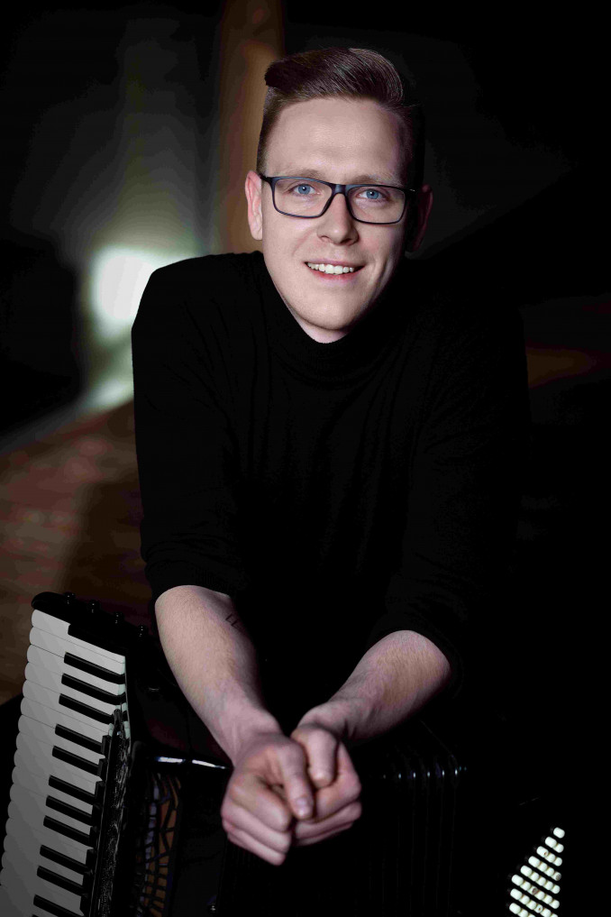 Akordeonininkas L. Salijus: būsime scenos chuliganai, suteikiantys malonumą klausytojams