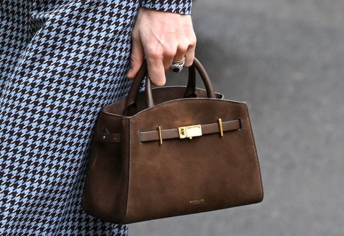 Kate Middleton rankinė „DeMellier London“