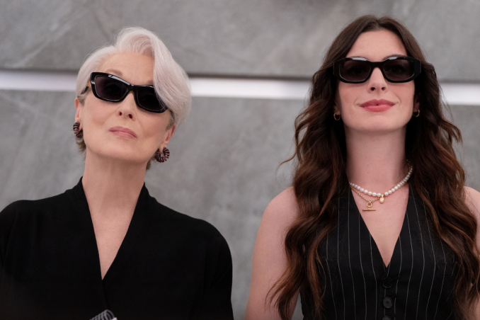 Po beveik 20 metų sugrįžta Miranda Priestly: „Ir velnias dėvi Prada 2“ žvelgia į naują mados ir medijų erą