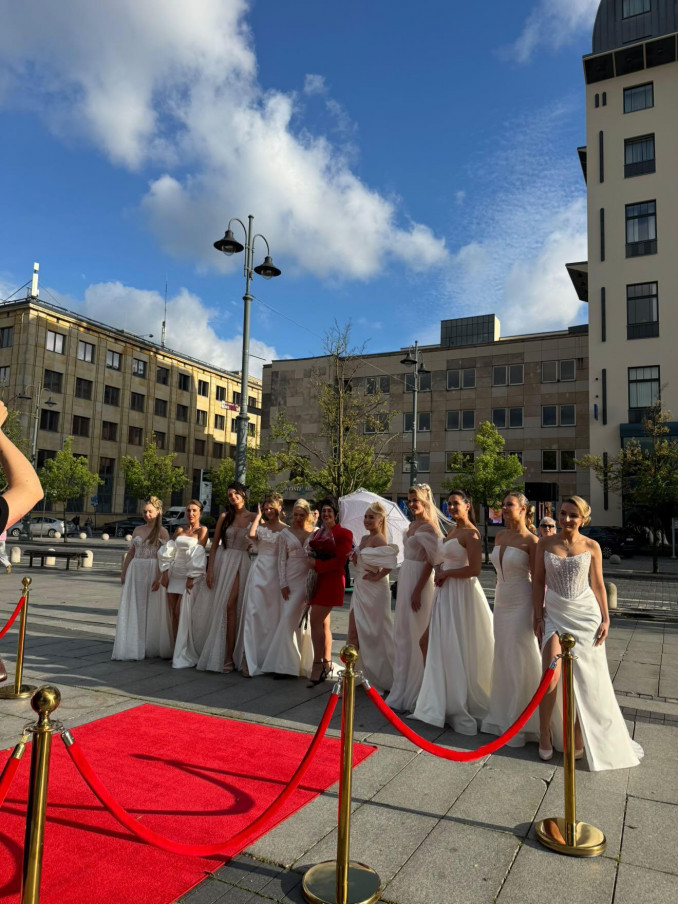 Plaukų meistrė Judita Mikalauskaitė pristatė išskirtines šukuosenas vestuvėms