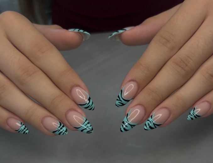 @nailzwithlana