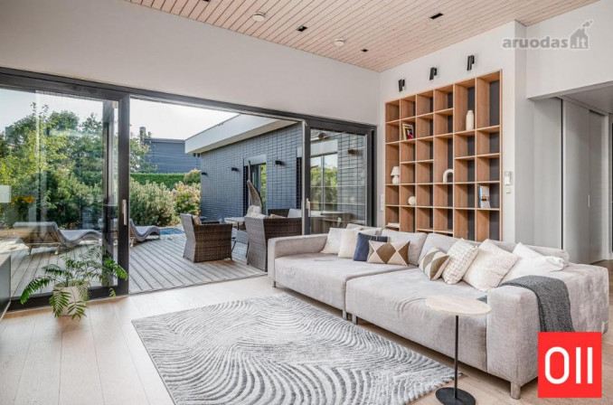 Medeina ir Liudvikas Andriuliai išnuomoja savo namą su baseinu: tikisi gauti solidžią sumą