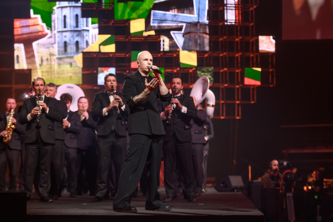 Vasario 16-osios proga Vidas Bareikis pristato naują dainą