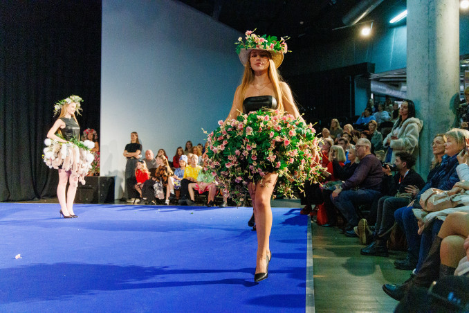 Gėlių suknelių kolekcija „Metų laikai“