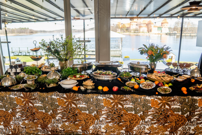 Trakuose vyko istorinių asmenybių – Bonos ir Žygimanto – vestuvių šventės interpretacija: VIP svečiai liko sužavėti istoriniais patiekalais