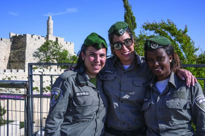 moterys Izraelyje