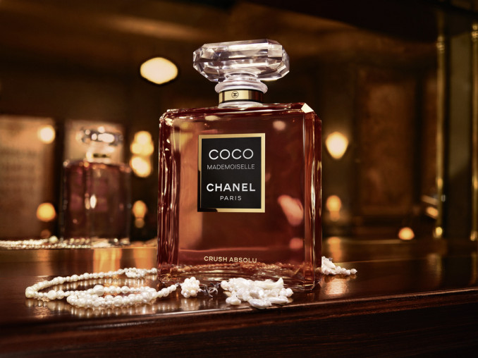 „Coco Mademoiselle Crush Absolu“ veidas Gracie Abrams