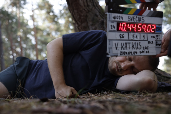 Filmo „Svečias“ kostiumų dailininkė: drabužis yra durys į personažo pasaulį