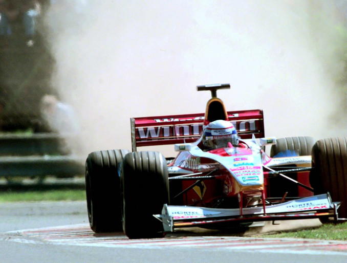 Mirė buvęs F1 lenktynininkas Zanardi
